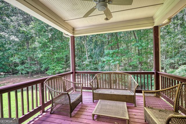 1816 Gateway Drive NE, Loganville, GA 30052