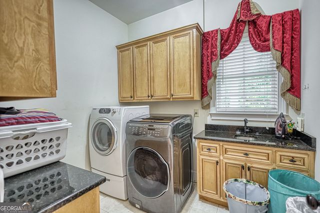 1816 Gateway Drive NE, Loganville, GA 30052