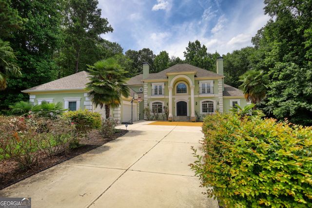 1816 Gateway Drive NE, Loganville, GA 30052