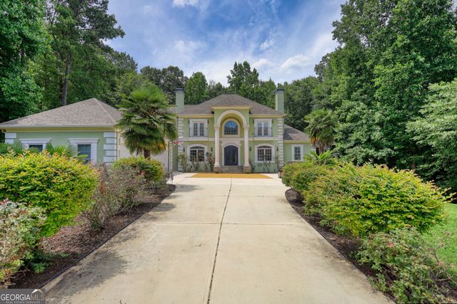 1816 Gateway Drive NE, Loganville, GA 30052