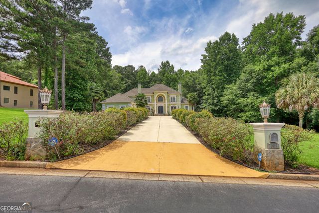 1816 Gateway Drive NE, Loganville, GA 30052