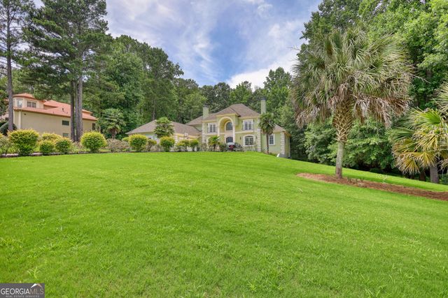 1816 Gateway Drive NE, Loganville, GA 30052