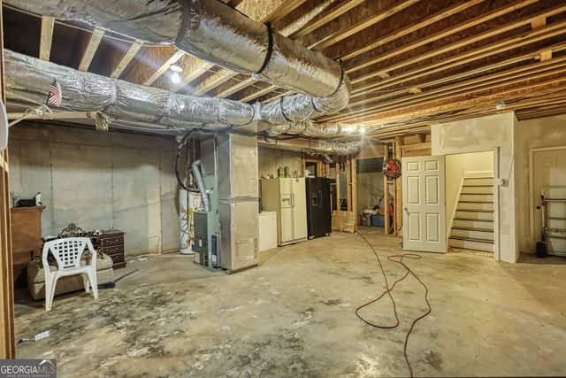 1816 Gateway Drive NE, Loganville, GA 30052