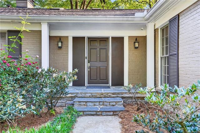 1190 W Wesley Road NW, Atlanta, GA 30327