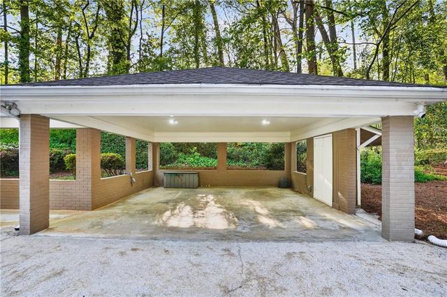 1190 W Wesley Road NW, Atlanta, GA 30327