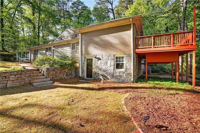 1190 W Wesley Road NW, Atlanta, GA 30327