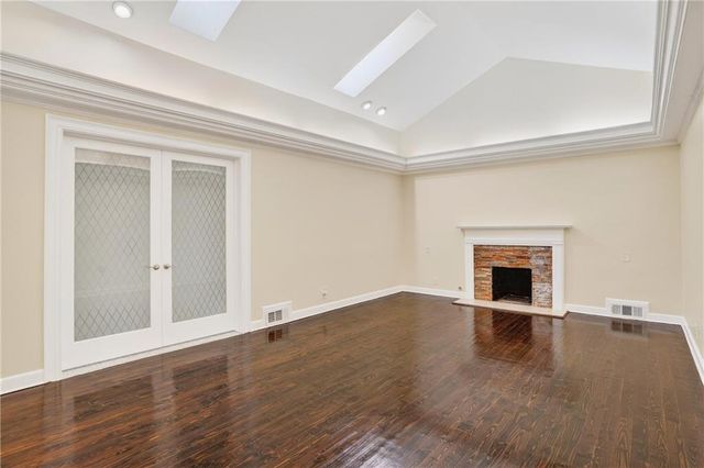 1190 W Wesley Road NW, Atlanta, GA 30327