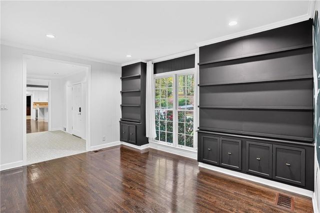 1190 W Wesley Road NW, Atlanta, GA 30327