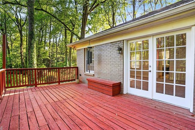 1190 W Wesley Road NW, Atlanta, GA 30327