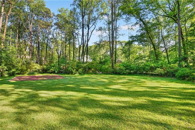 1190 W Wesley Road NW, Atlanta, GA 30327