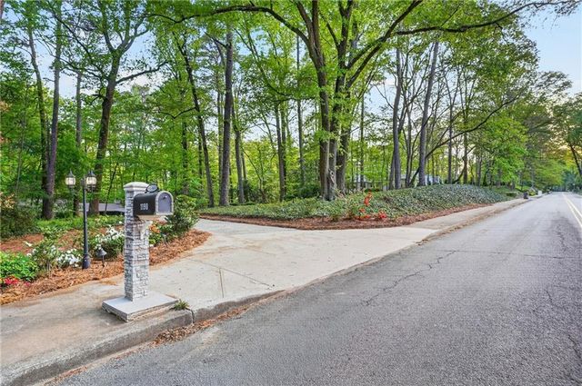 1190 W Wesley Road NW, Atlanta, GA 30327