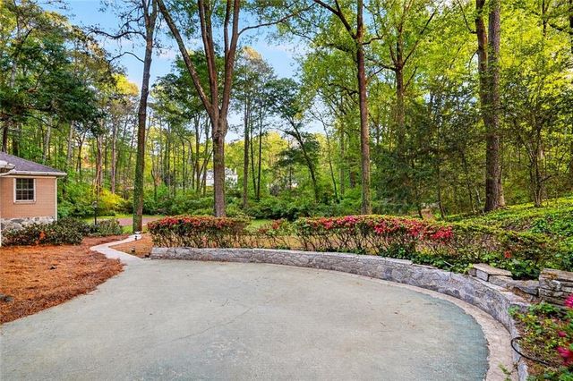 1190 W Wesley Road NW, Atlanta, GA 30327