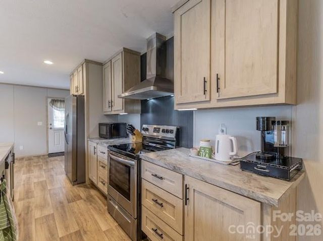 2689 Kite Drive, Lenoir, NC 28645