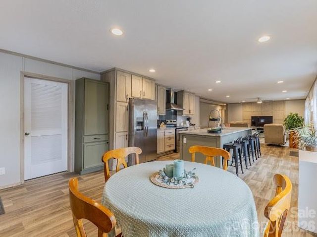 2689 Kite Drive, Lenoir, NC 28645