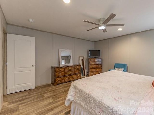 2689 Kite Drive, Lenoir, NC 28645