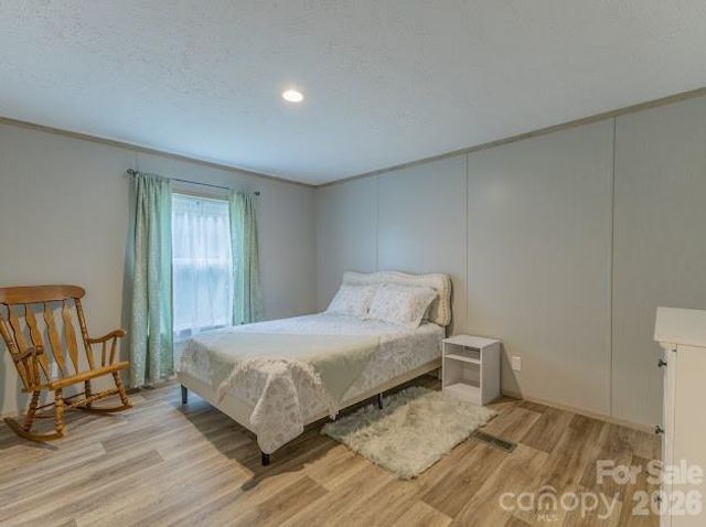 2689 Kite Drive, Lenoir, NC 28645