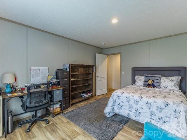2689 Kite Drive, Lenoir, NC 28645