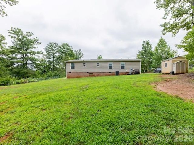 2689 Kite Drive, Lenoir, NC 28645