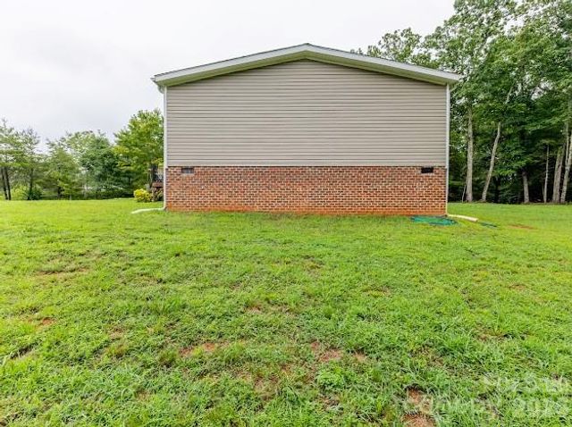 2689 Kite Drive, Lenoir, NC 28645