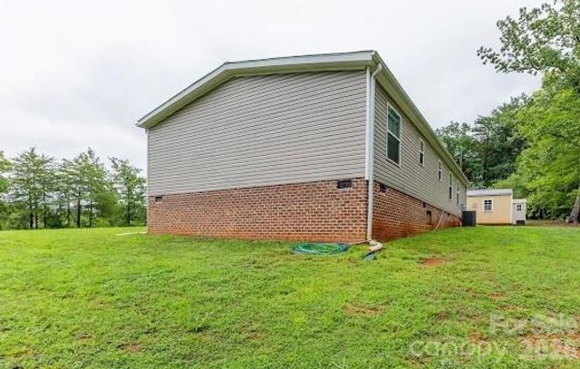2689 Kite Drive, Lenoir, NC 28645