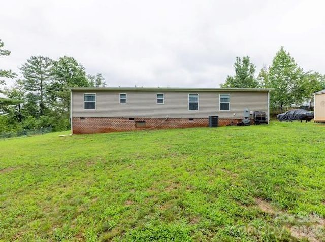 2689 Kite Drive, Lenoir, NC 28645