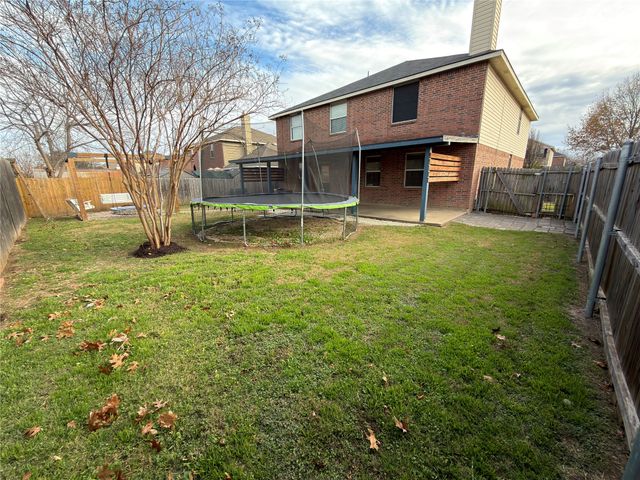 2032 Cap Rock Lane, Grand Prairie, TX 75052