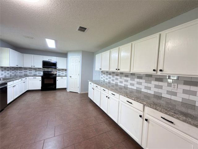 2032 Cap Rock Lane, Grand Prairie, TX 75052