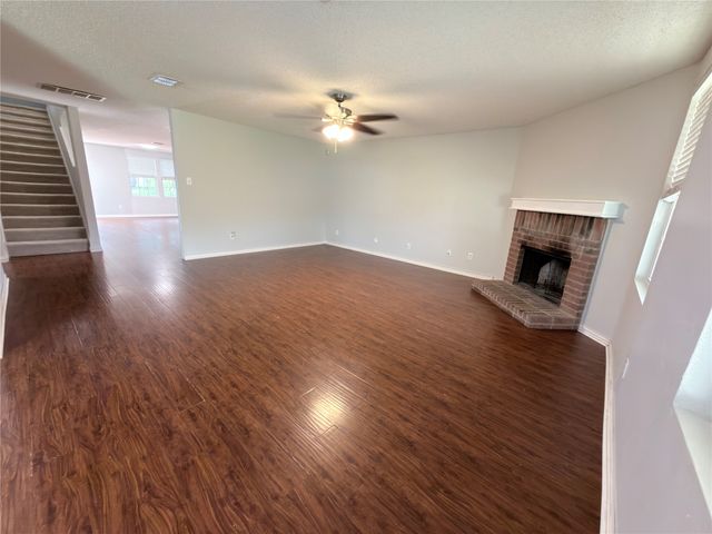 2032 Cap Rock Lane, Grand Prairie, TX 75052
