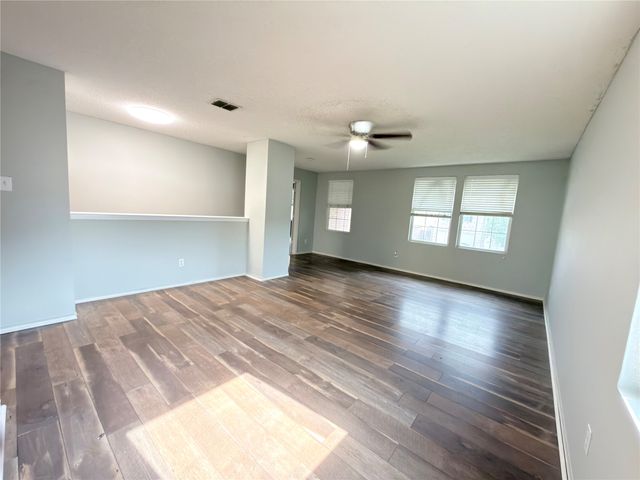 2032 Cap Rock Lane, Grand Prairie, TX 75052
