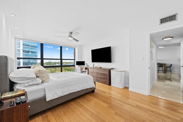 600 NE 36th Street 606, Miami, FL 33137