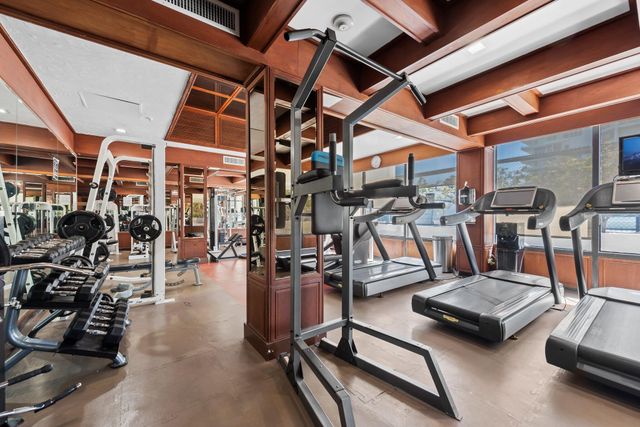 600 NE 36th Street 606, Miami, FL 33137