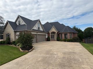 5412 Braebourne Road, Rogers, AR 72758