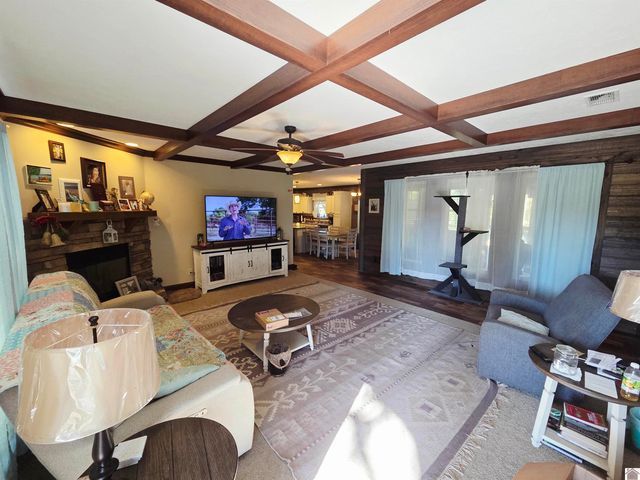 8369 US Hwy 68 E, Benton, KY 42025