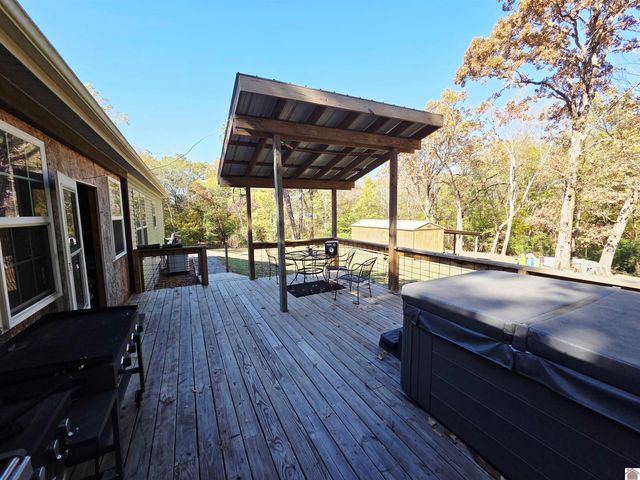 8369 US Hwy 68 E, Benton, KY 42025