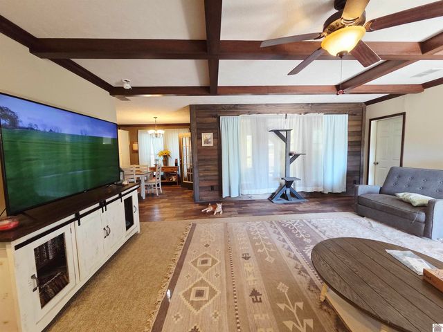 8369 US Hwy 68 E, Benton, KY 42025