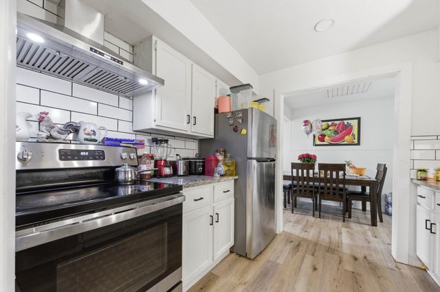 2739 S Rose Marie Ct, Wichita, KS 67216