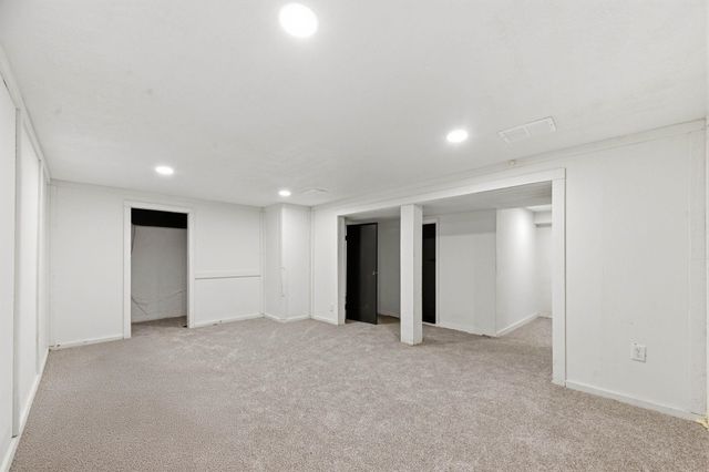 2739 S Rose Marie Ct, Wichita, KS 67216