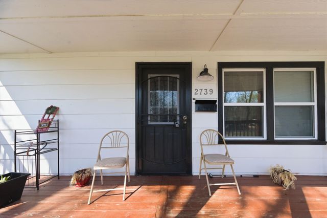 2739 S Rose Marie Ct, Wichita, KS 67216