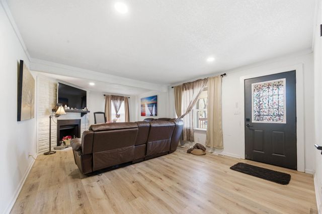 2739 S Rose Marie Ct, Wichita, KS 67216