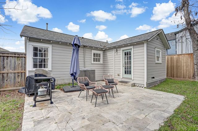 1004 Lawrence Street, Houston, TX 77008