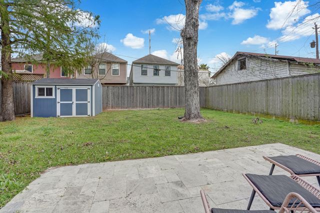 1004 Lawrence Street, Houston, TX 77008