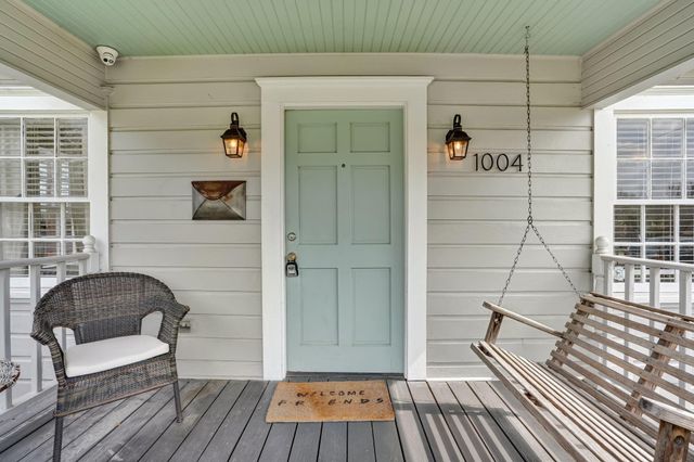 1004 Lawrence Street, Houston, TX 77008