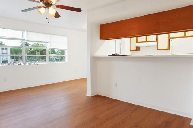 15285 SW 107th Ln 208, Miami, FL 33196