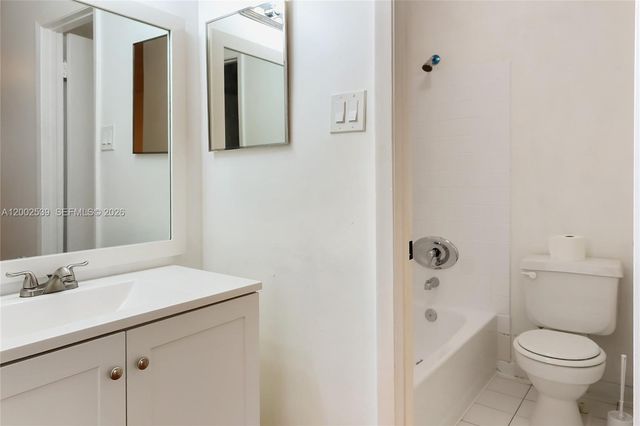 15285 SW 107th Ln 208, Miami, FL 33196