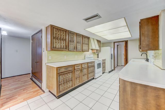 3023 Quail Valley East Drive, Missouri City, TX 77489
