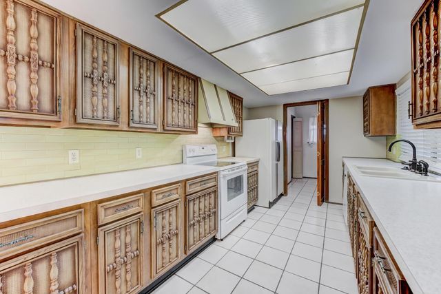 3023 Quail Valley East Drive, Missouri City, TX 77489