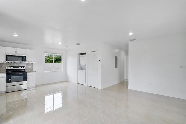 1766 NW 68th Ter, Miami, FL 33147