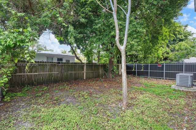1766 NW 68th Ter, Miami, FL 33147