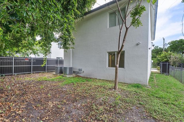 1766 NW 68th Ter, Miami, FL 33147