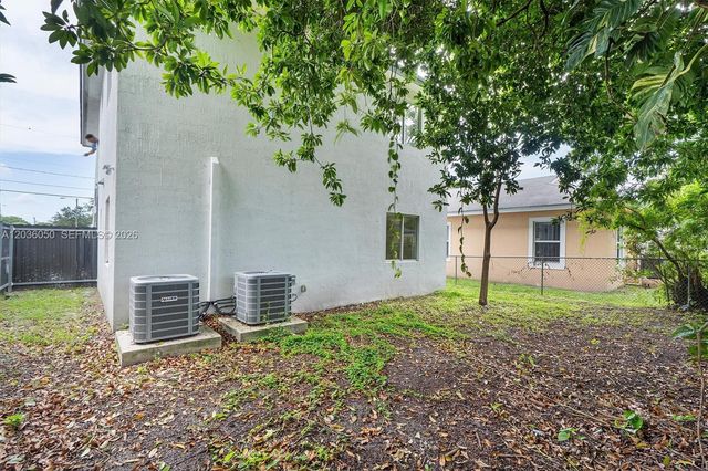 1766 NW 68th Ter, Miami, FL 33147